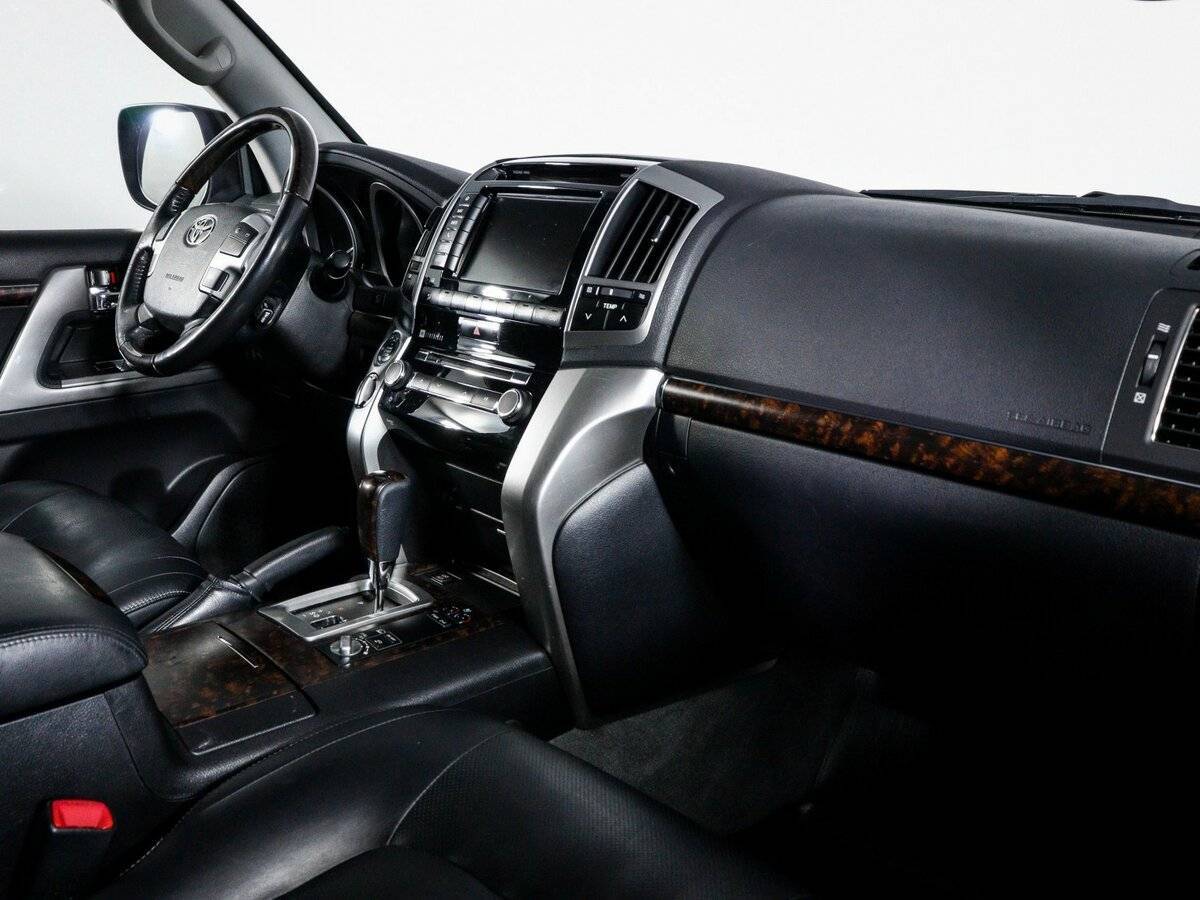 Купить Toyota Land Cruiser с пробегом. Фото: #8