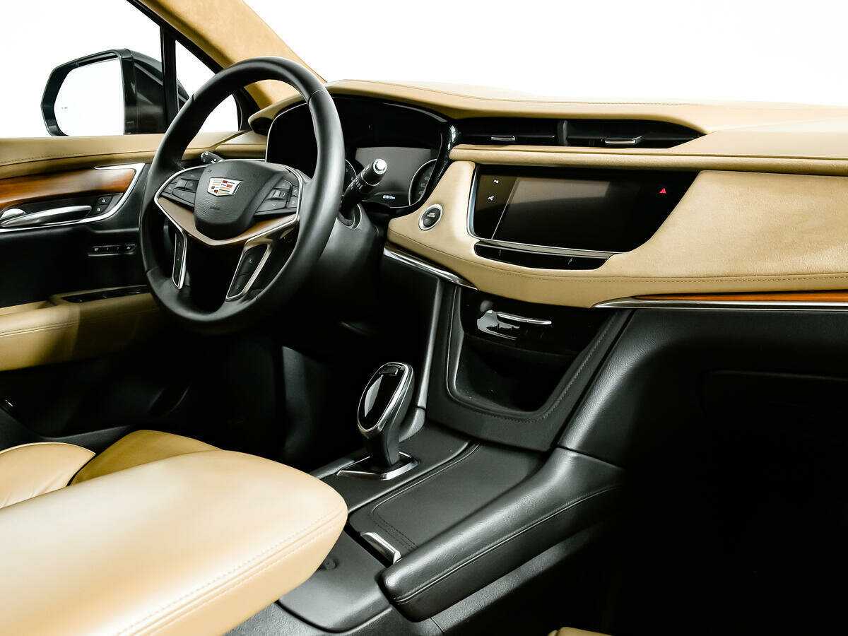 Купить Cadillac XT5 с пробегом. Фото: #8