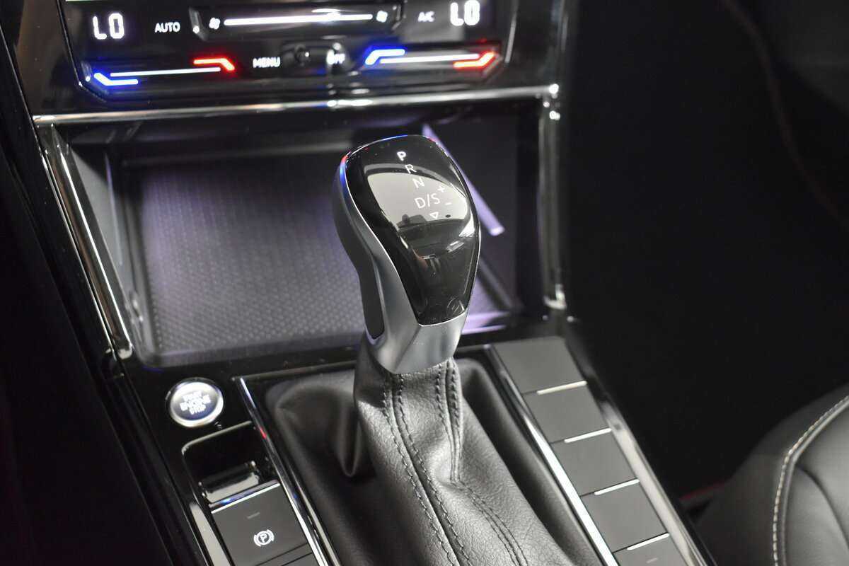 Купить Volkswagen Passat с пробегом. Фото: #18
