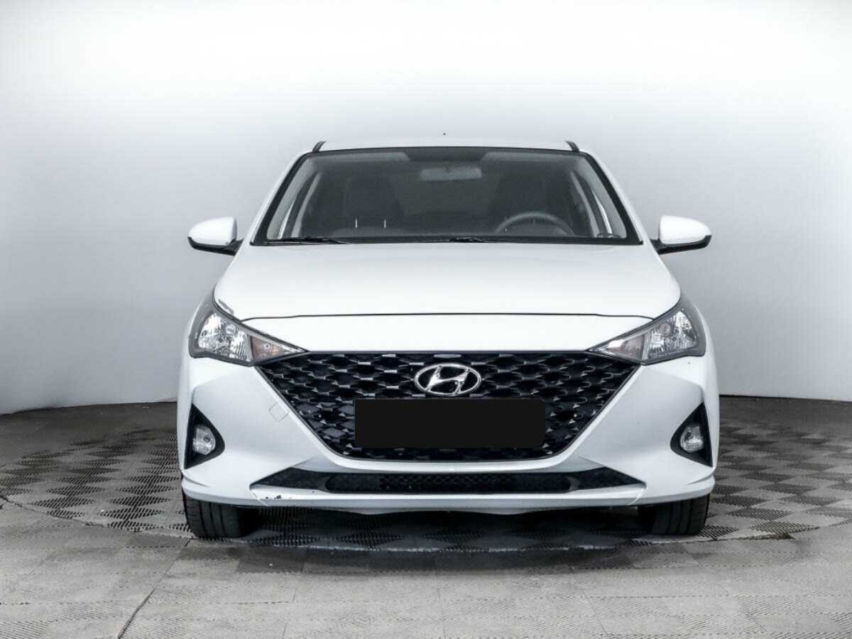Купить Hyundai Solaris с пробегом. Фото: #1
