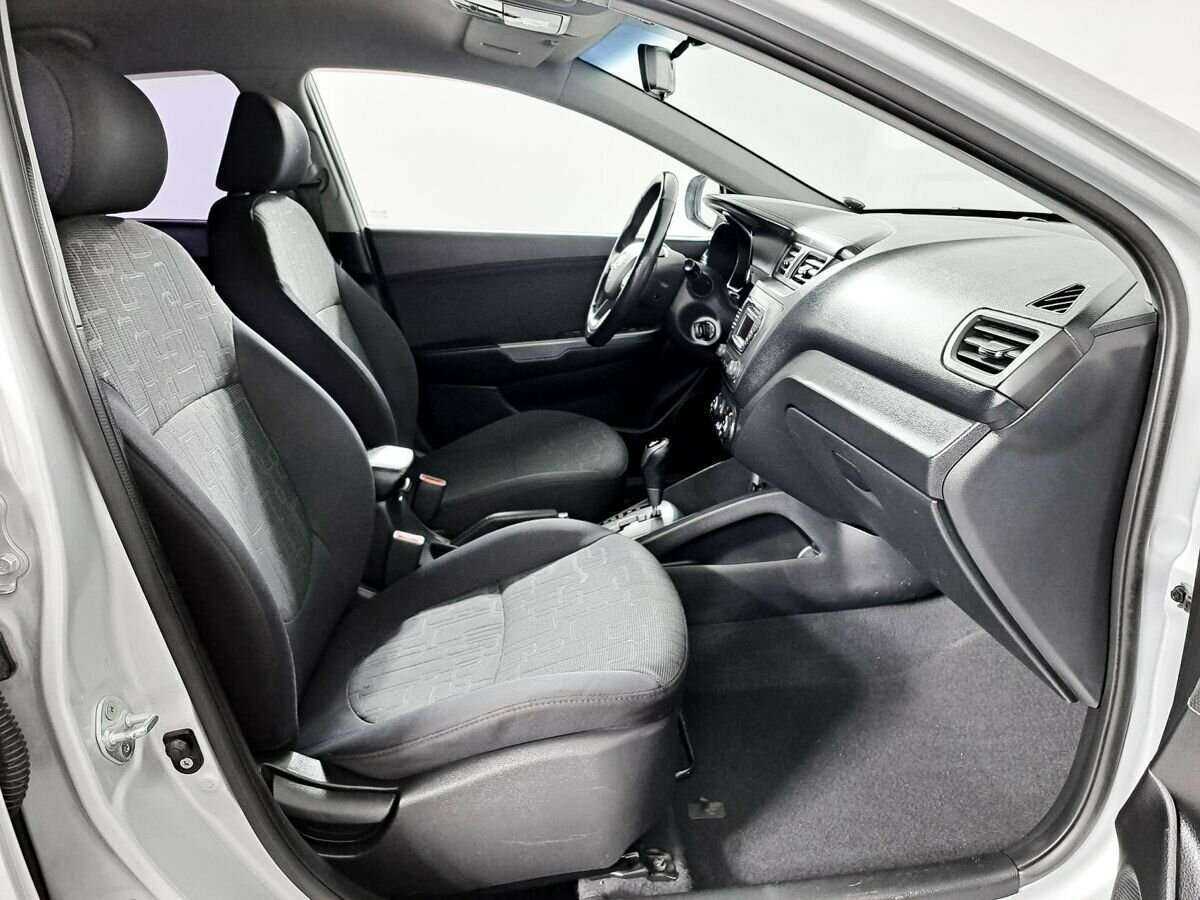 Купить Kia Rio с пробегом. Фото: #8