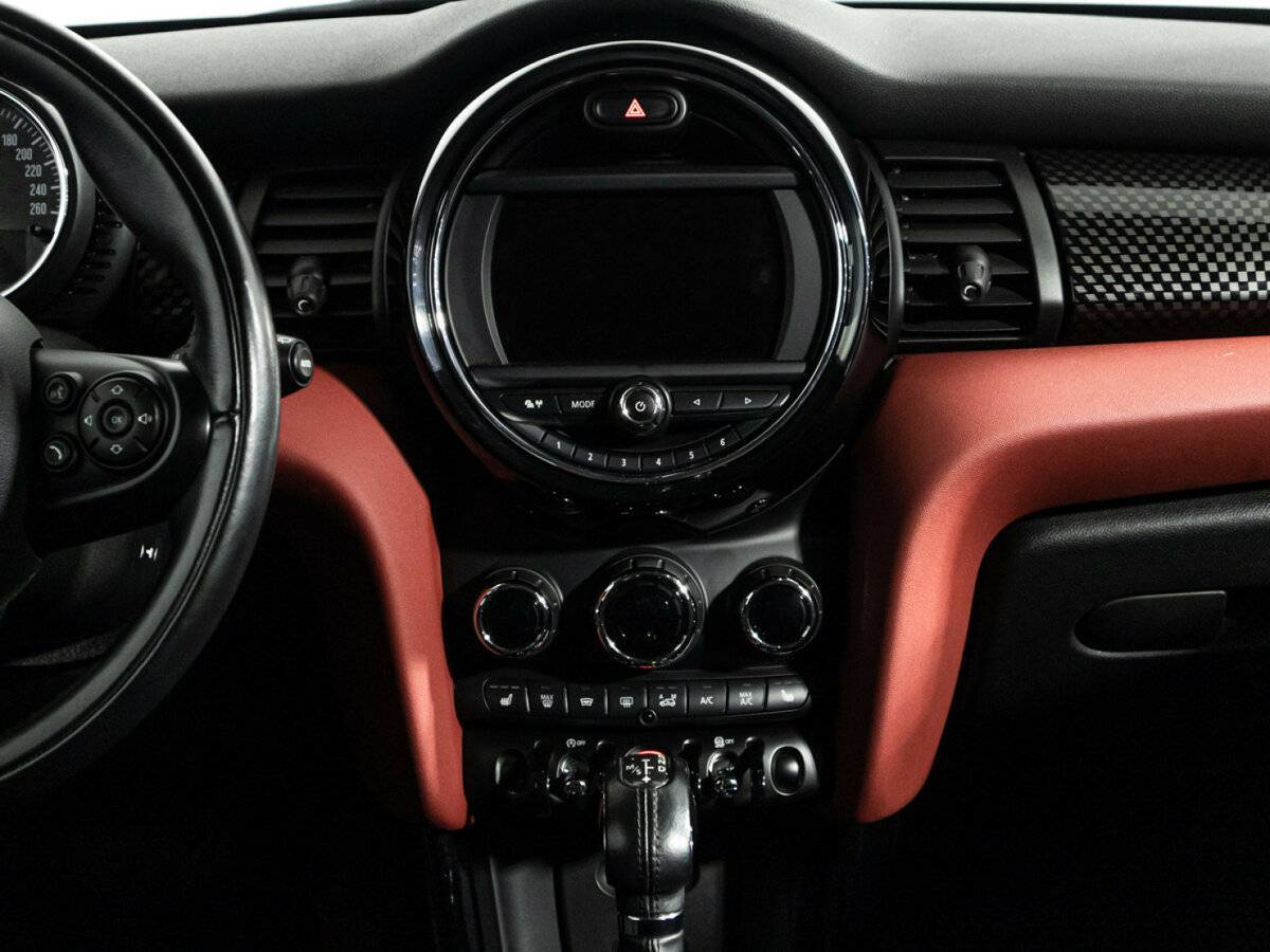 Купить Mini Hatch с пробегом. Фото: #13