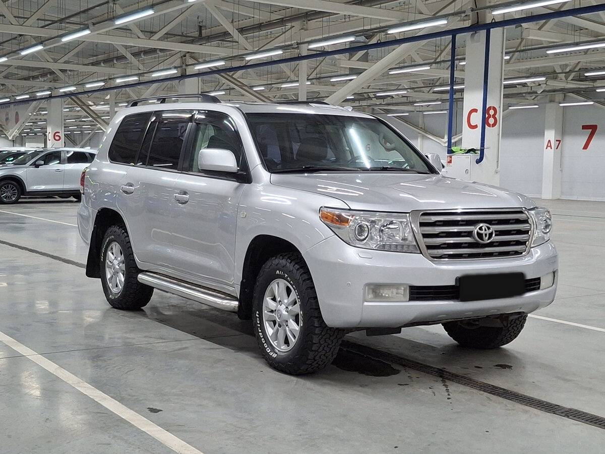 Купить Toyota Land Cruiser с пробегом. Фото: #2