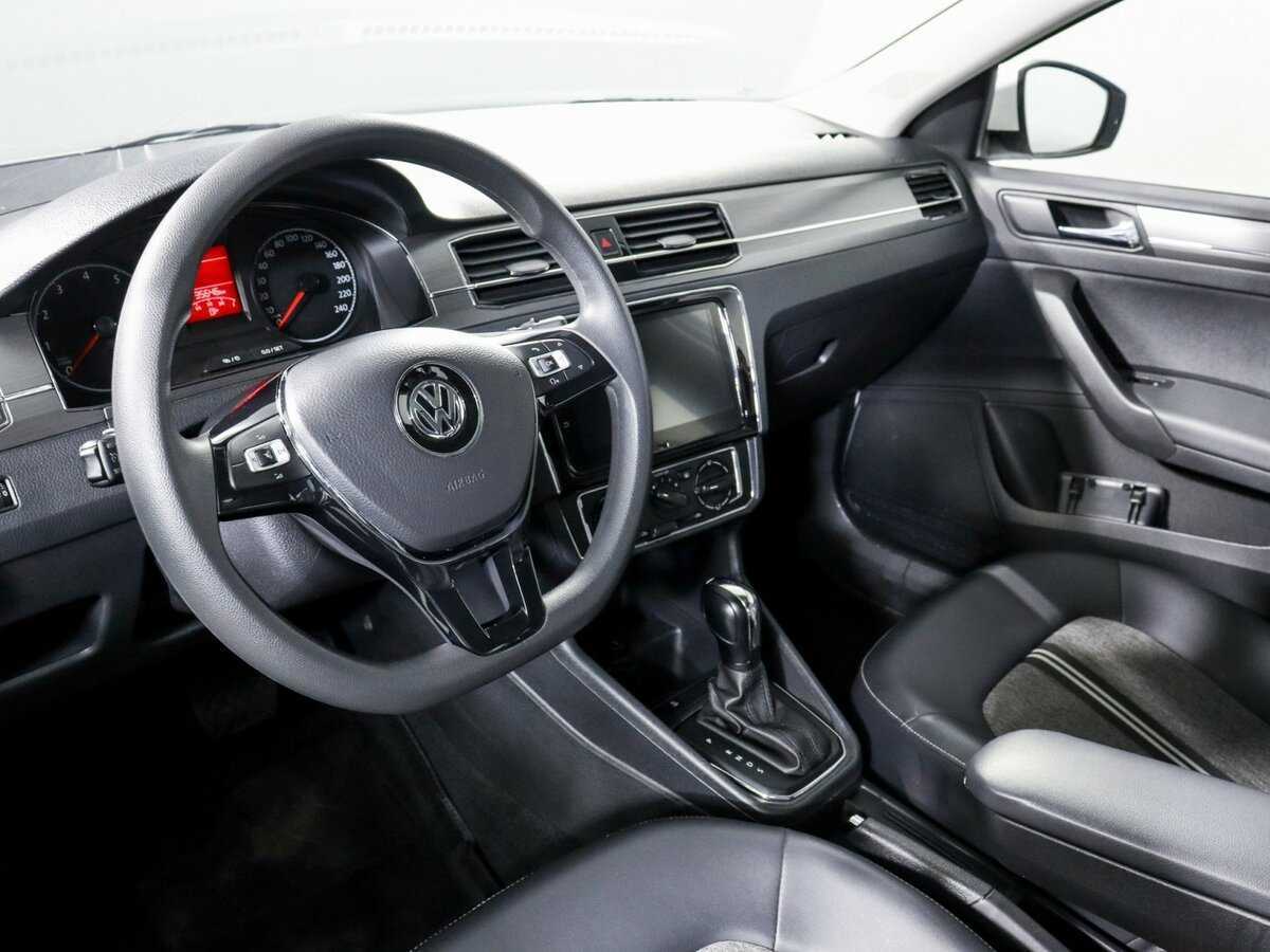 Купить Volkswagen Santana с пробегом. Фото: #10