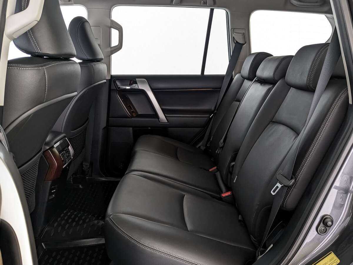 Купить Toyota Land Cruiser Prado с пробегом. Фото: #12