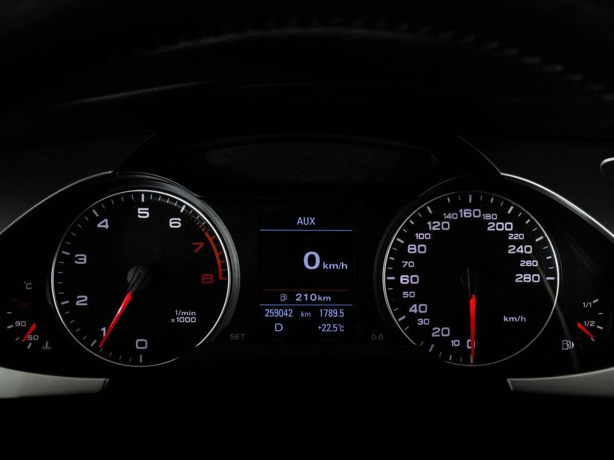Купить Audi A4 с пробегом. Фото: #23