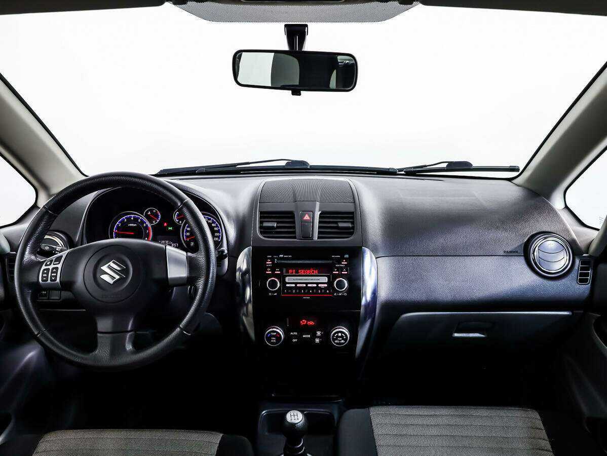 Купить Suzuki SX4 с пробегом. Фото: #7