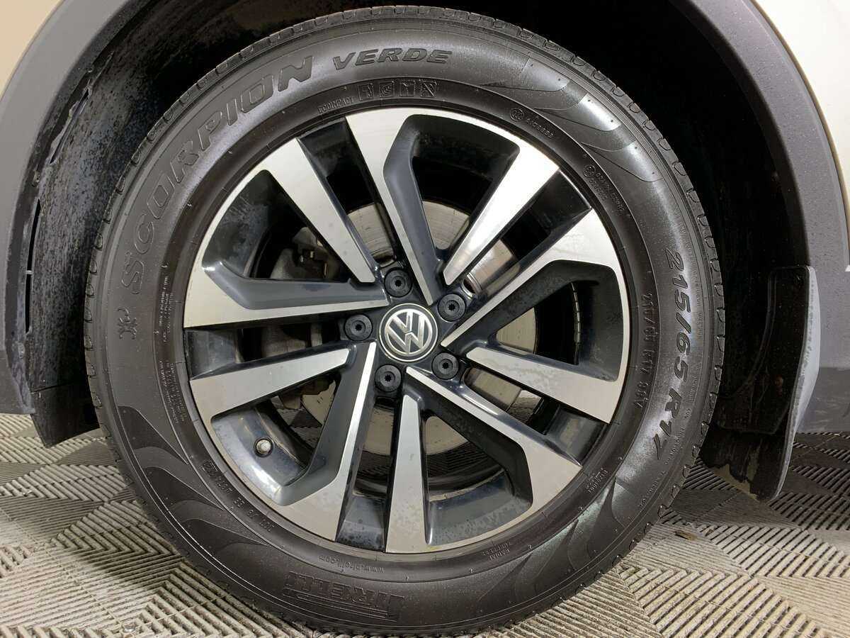 Купить Volkswagen Tiguan с пробегом. Фото: #8