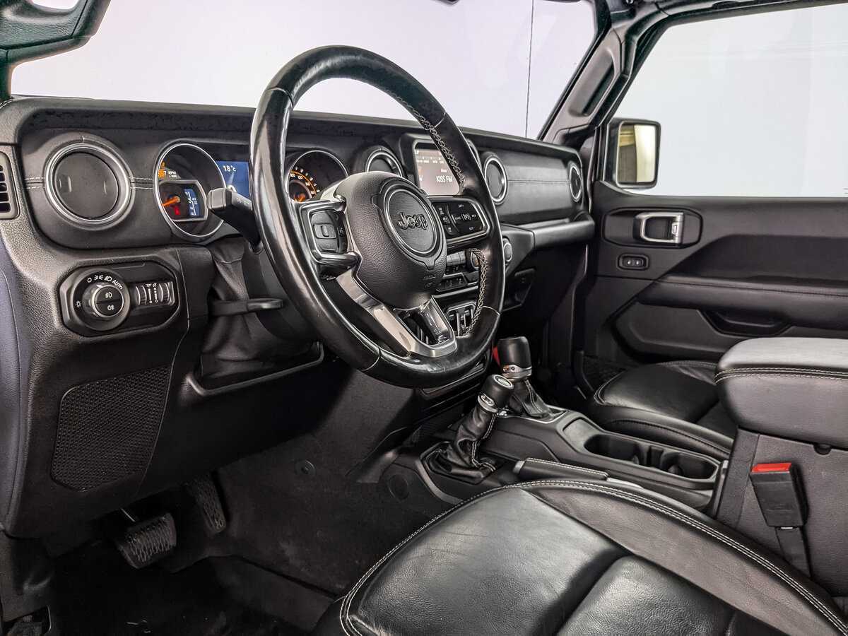 Купить Jeep Wrangler с пробегом. Фото: #10