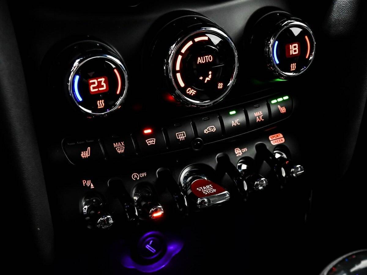 Купить Mini Hatch с пробегом. Фото: #14