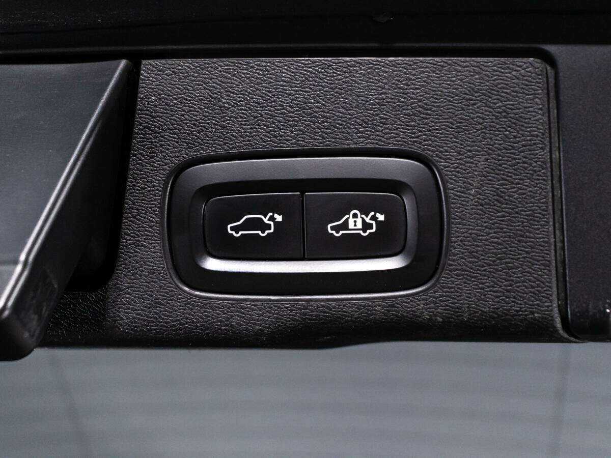 Купить Volvo XC60 с пробегом. Фото: #15