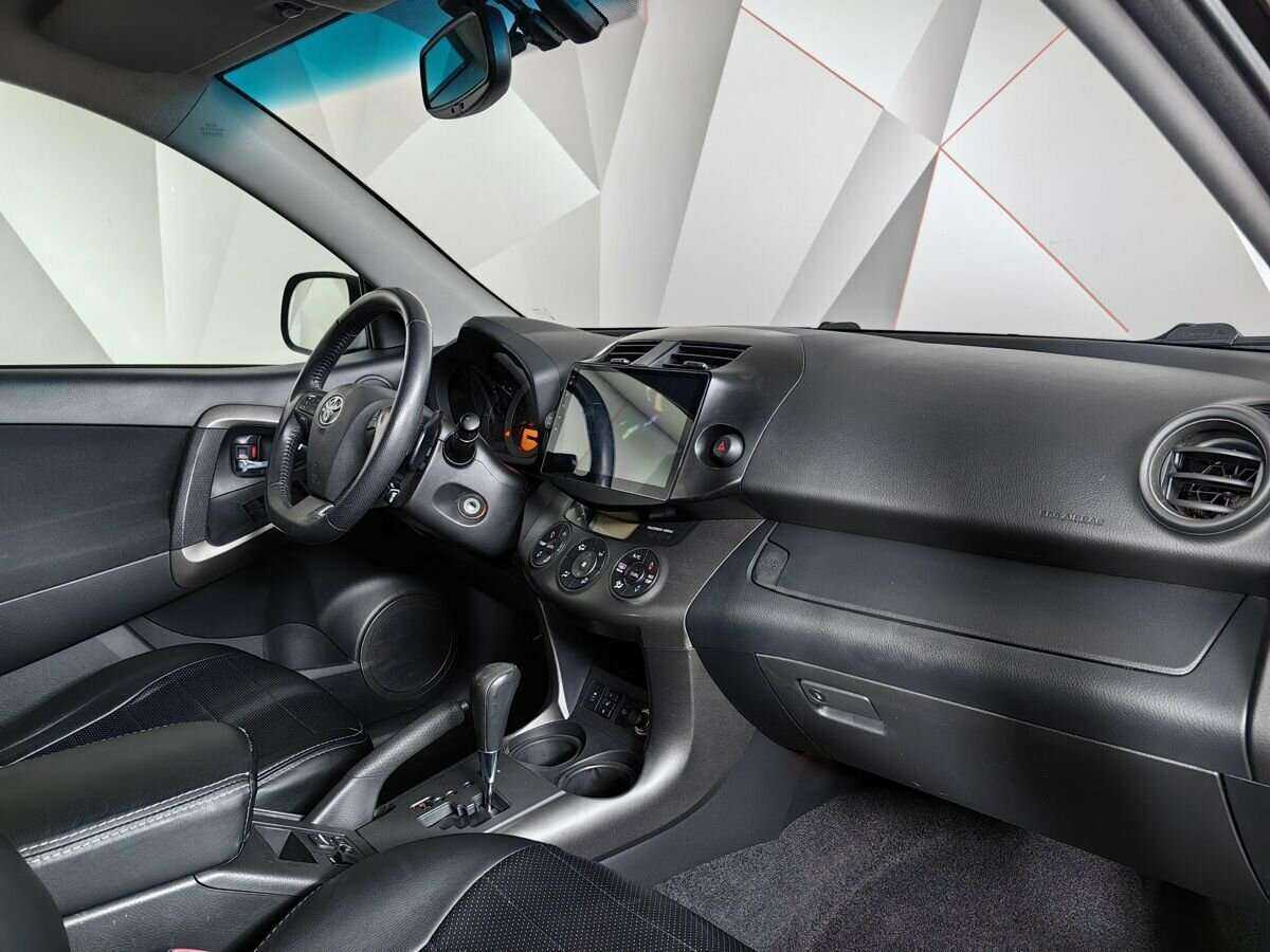 Купить Toyota RAV4 с пробегом. Фото: #9