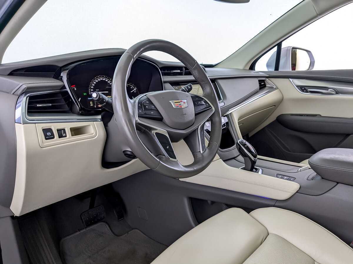 Купить Cadillac XT5 с пробегом. Фото: #13