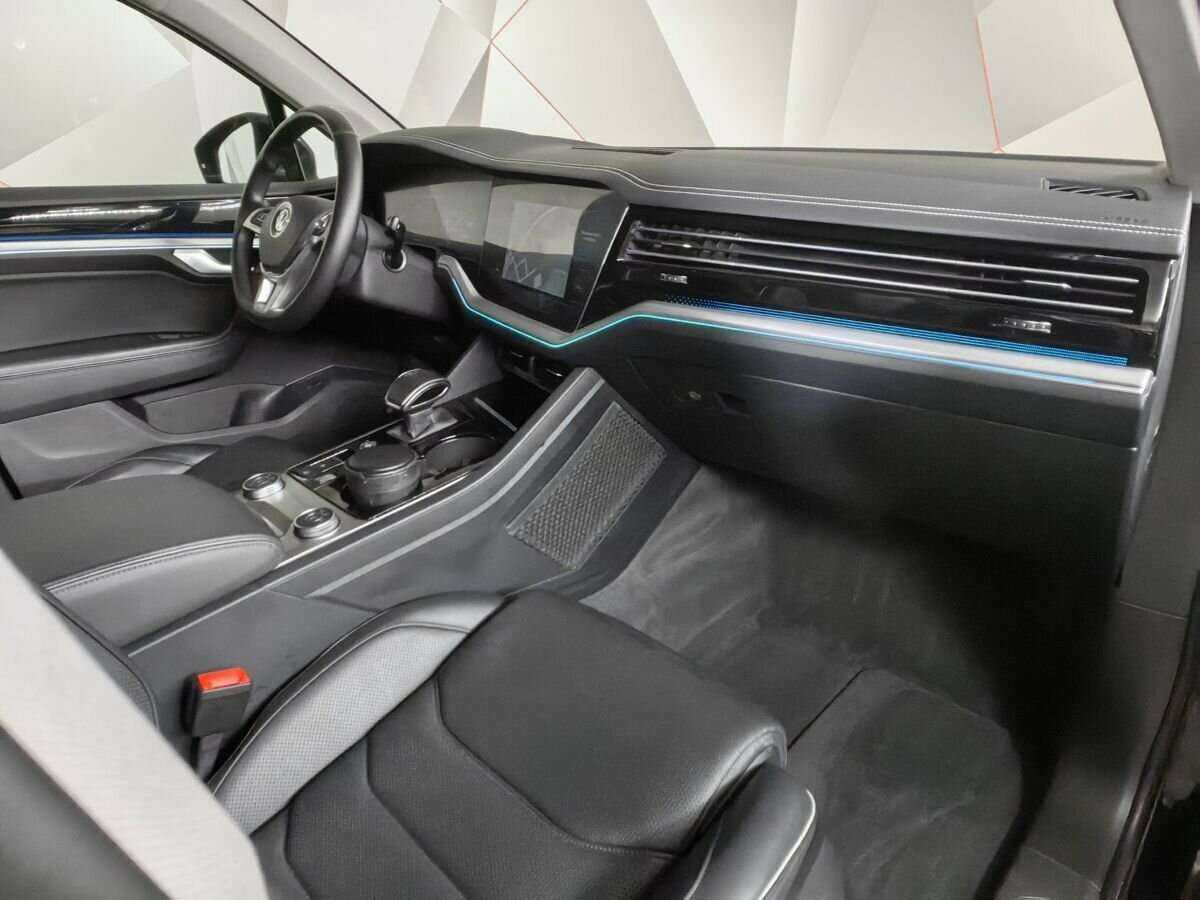 Купить Volkswagen Touareg с пробегом. Фото: #8