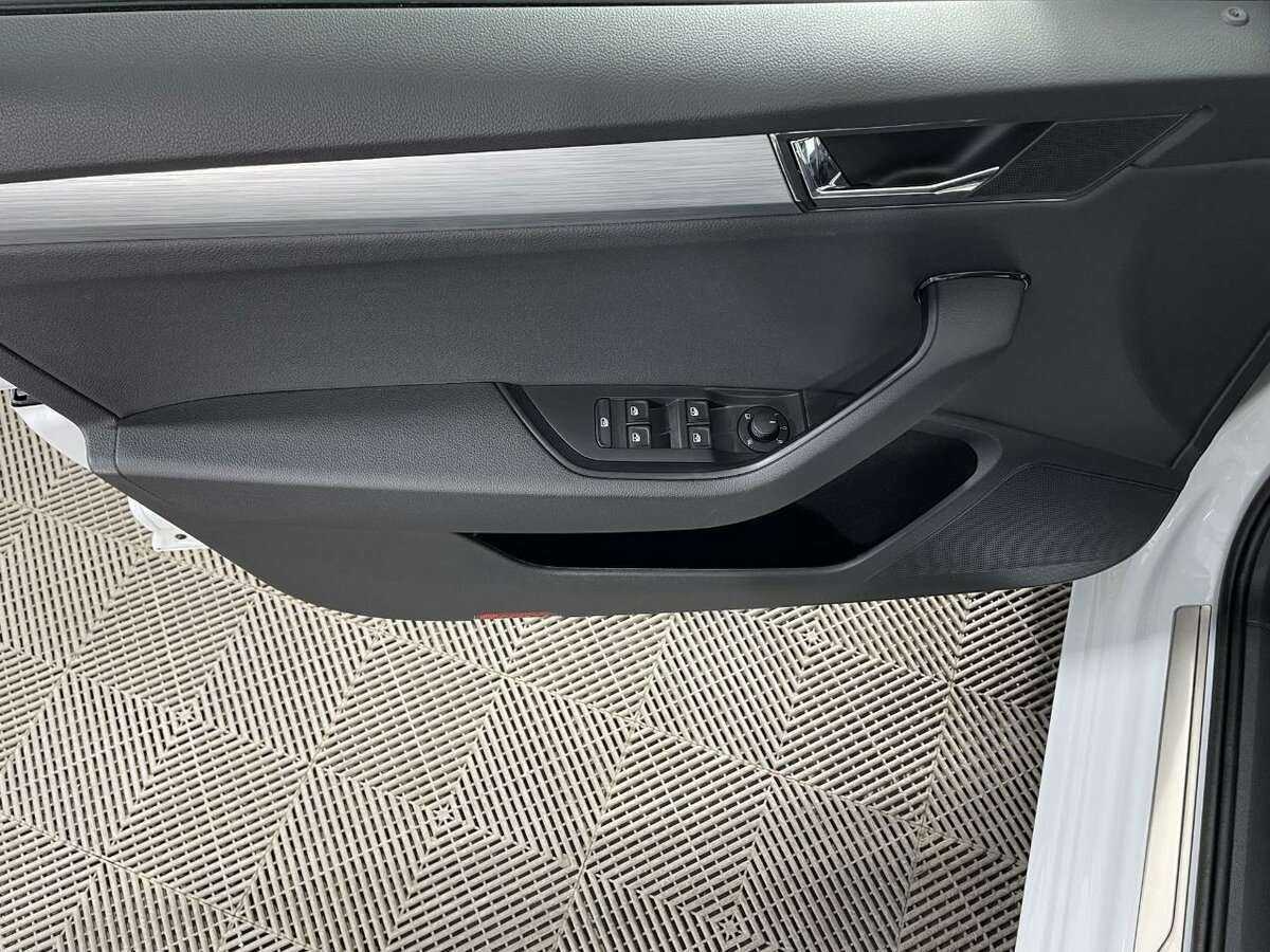 Купить Skoda Superb с пробегом. Фото: #6