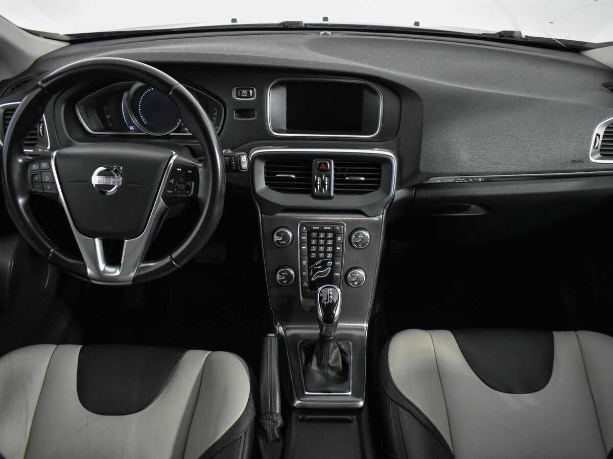 Купить Volvo V40 с пробегом. Фото: #14