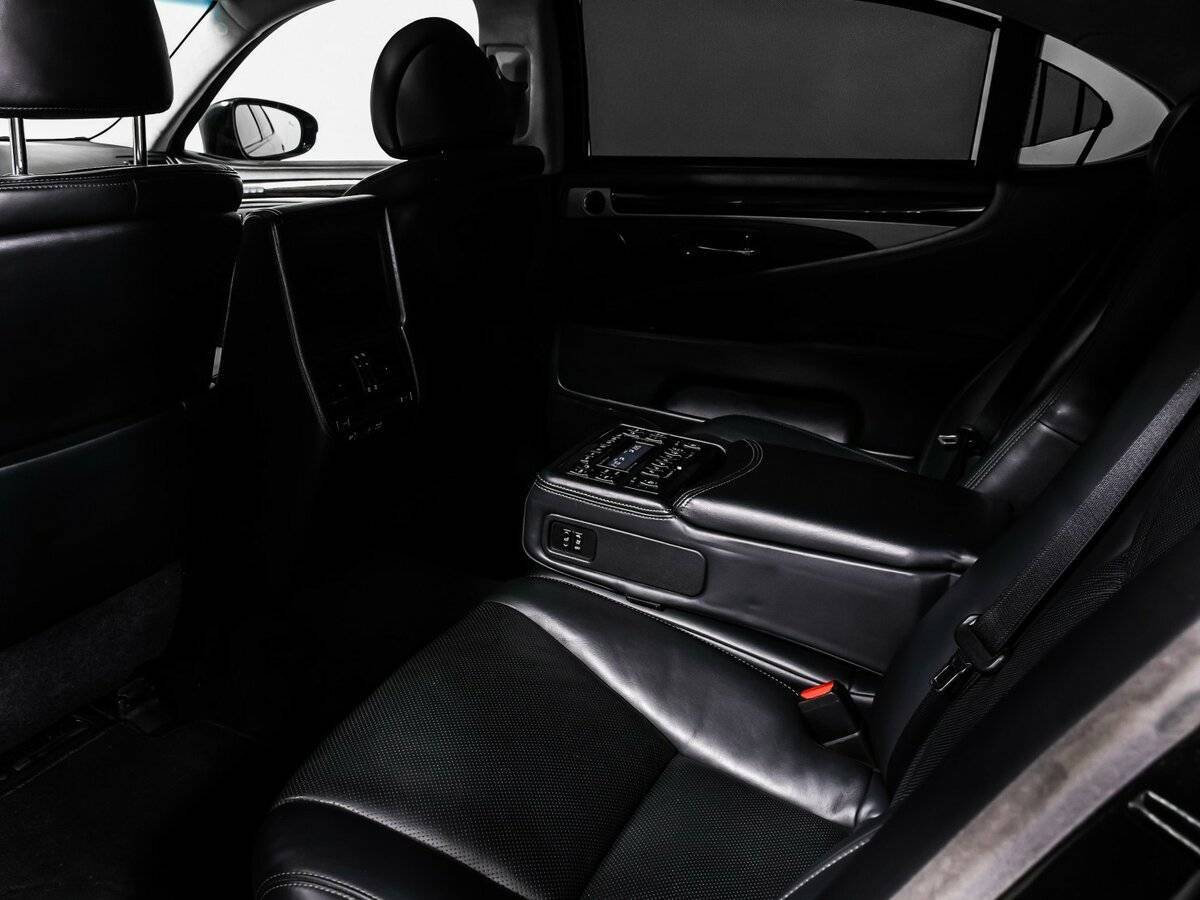 Купить Lexus LS с пробегом. Фото: #12