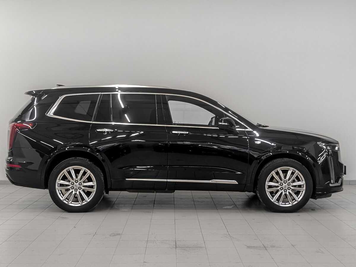 Купить Cadillac XT6 с пробегом. Фото: #3