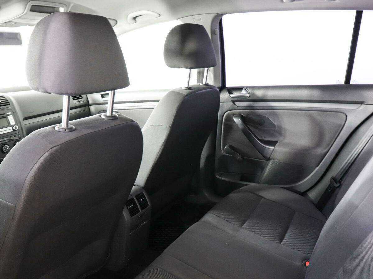 Купить Volkswagen Golf с пробегом. Фото: #7