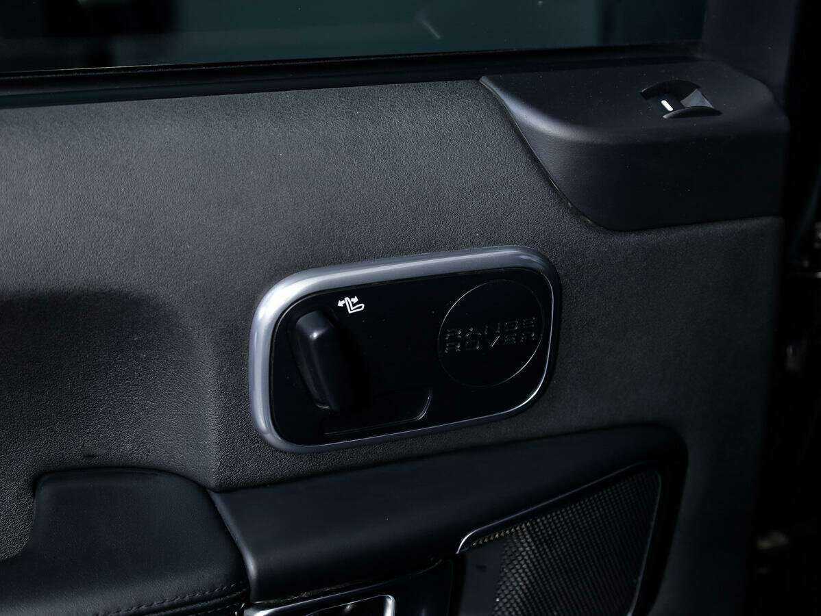 Купить Land Rover Range Rover с пробегом. Фото: #25