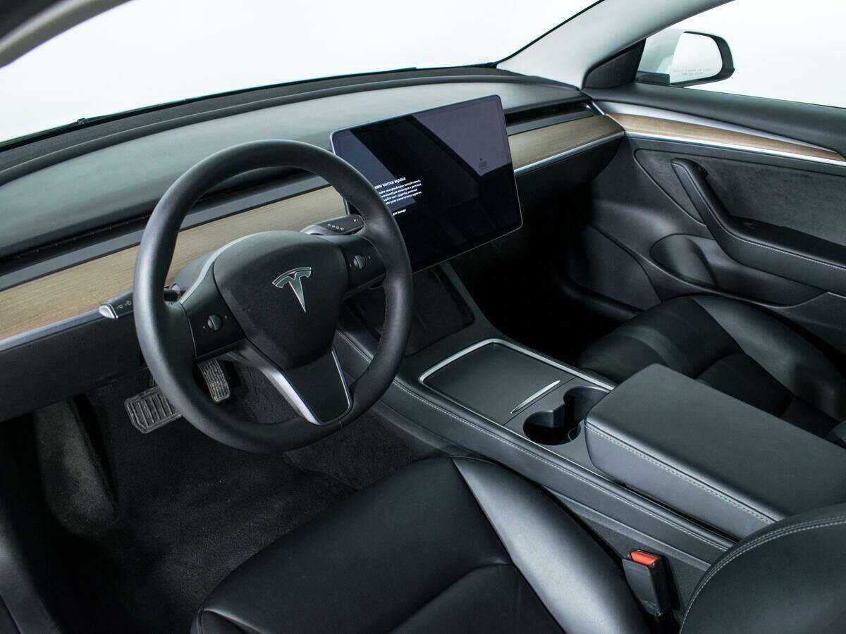 Купить Tesla Model 3 с пробегом. Фото: #12