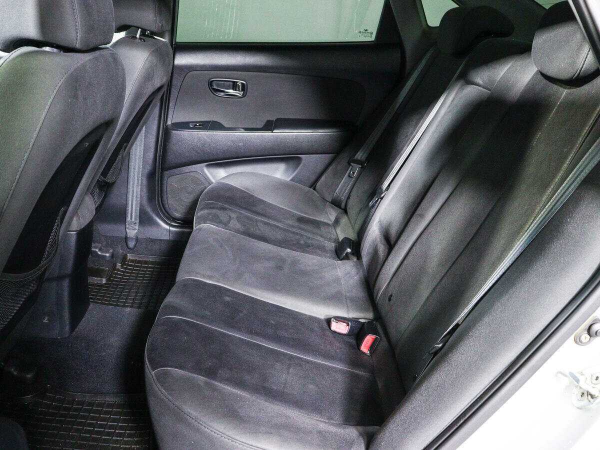 Купить Hyundai Elantra с пробегом. Фото: #7