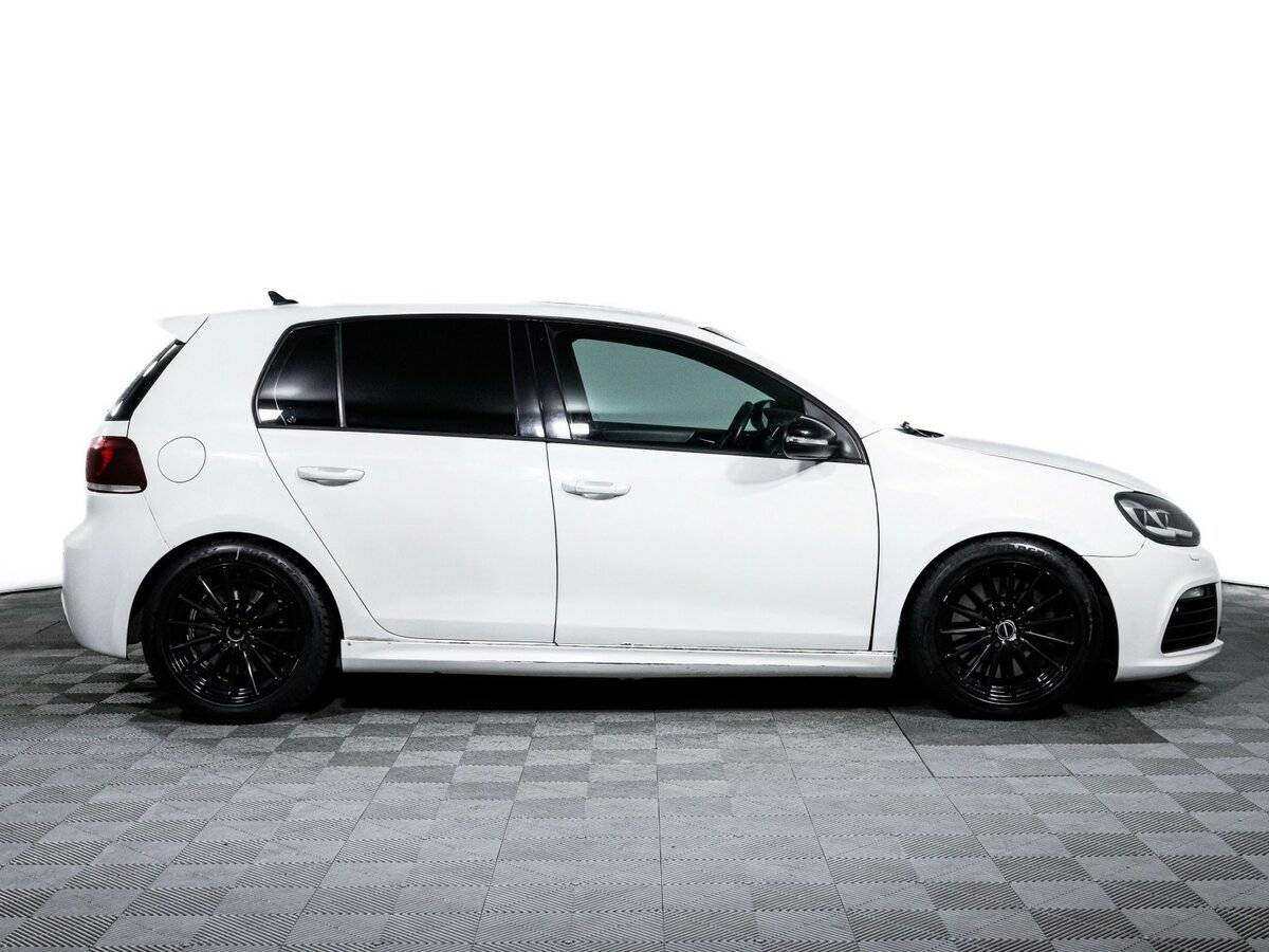 Купить Volkswagen Golf R с пробегом. Фото: #3