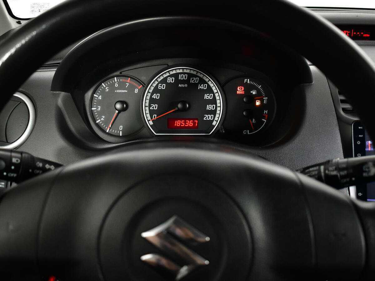 Купить Suzuki Swift с пробегом. Фото: #10