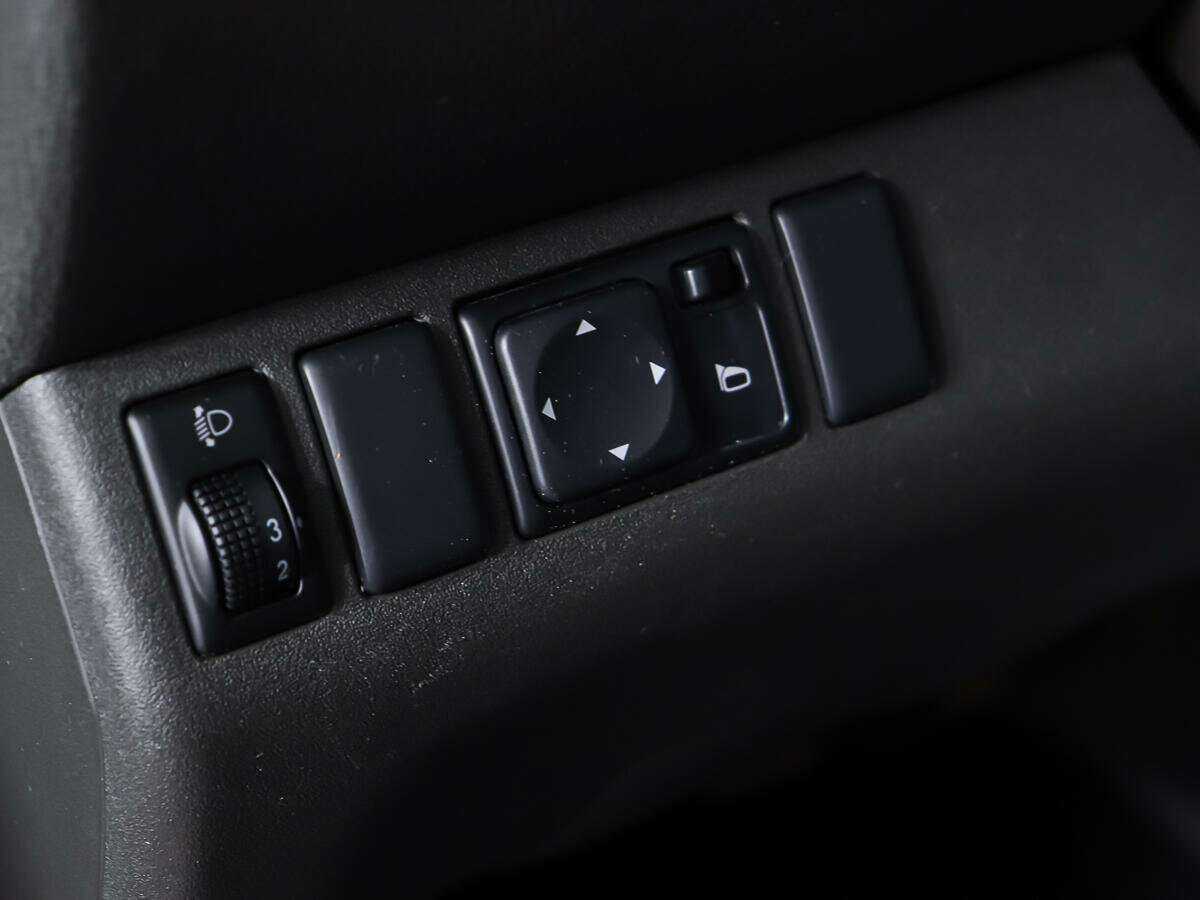 Купить Nissan Pathfinder с пробегом. Фото: #17
