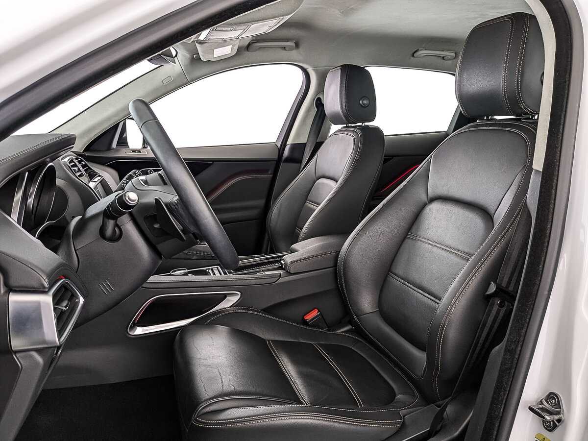 Купить Jaguar F-Pace с пробегом. Фото: #19