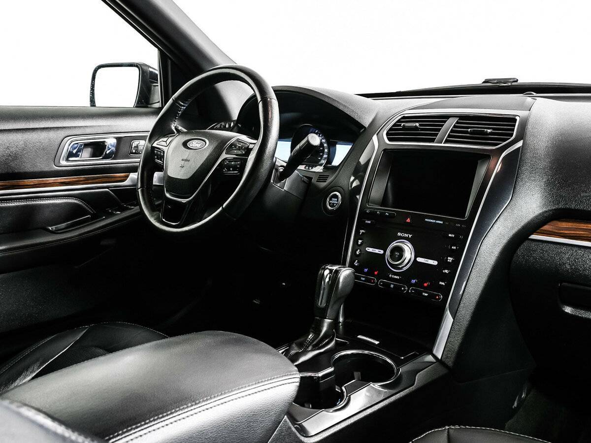 Купить Ford Explorer с пробегом. Фото: #8