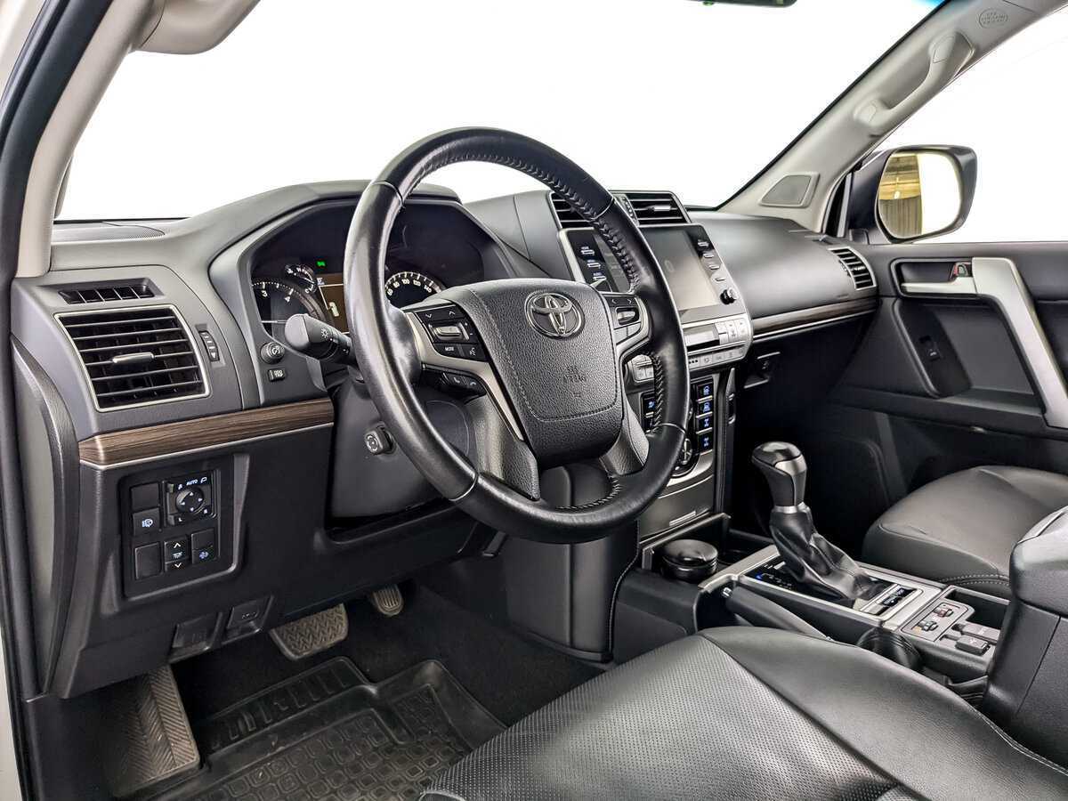 Купить Toyota Land Cruiser Prado с пробегом. Фото: #13
