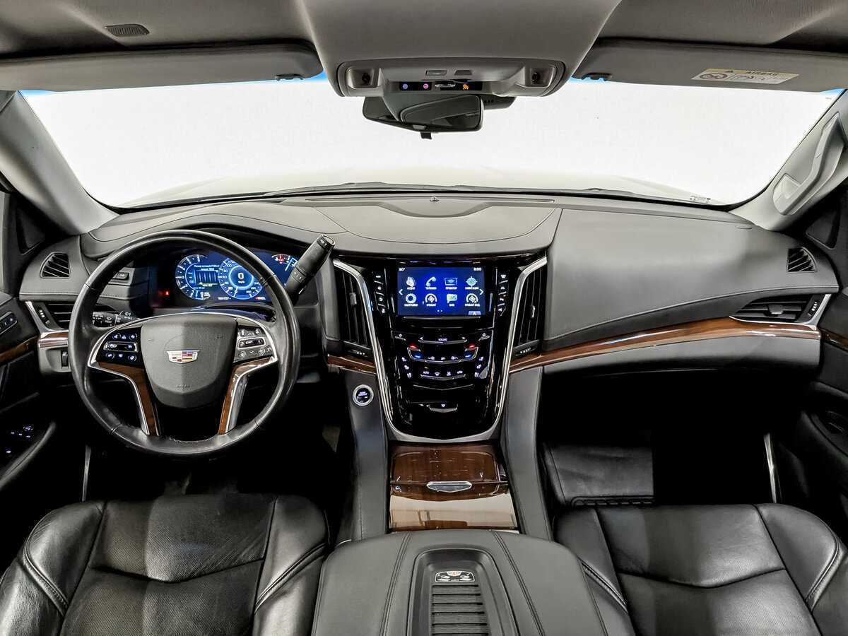 Купить Cadillac Escalade с пробегом. Фото: #13