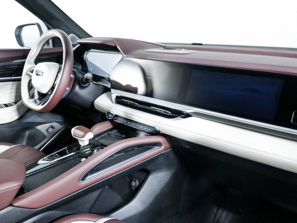 Купить Geely Monjaro с пробегом. Фото: #8