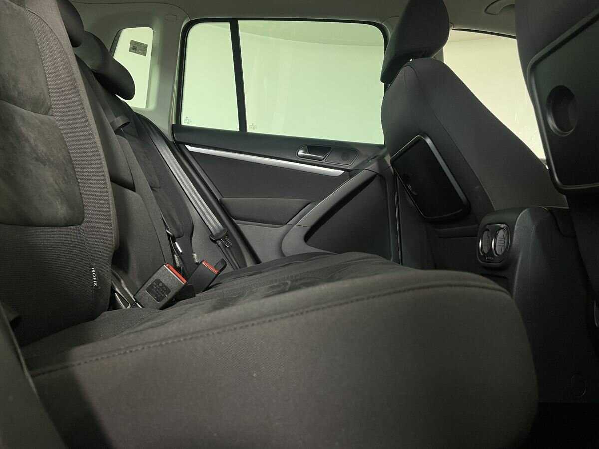Купить Volkswagen Tiguan с пробегом. Фото: #15