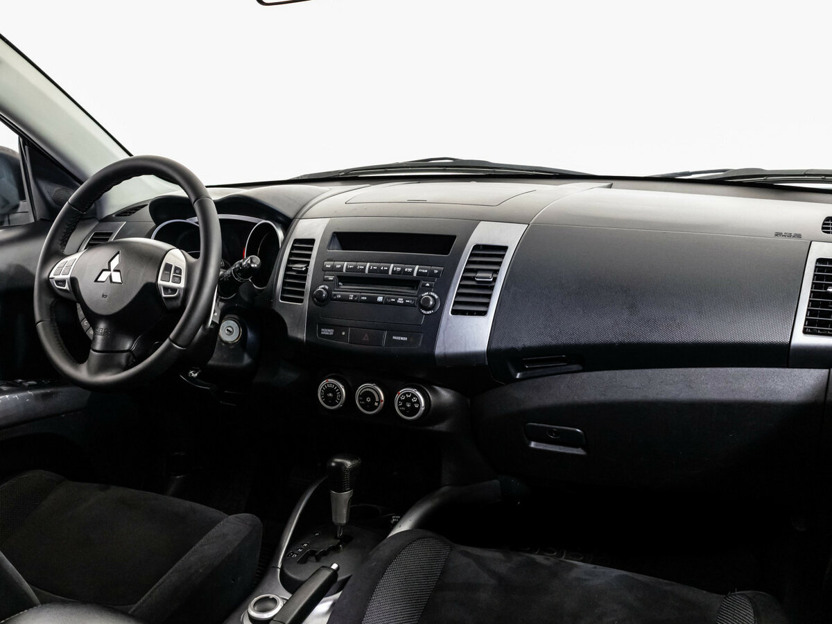Купить Mitsubishi Outlander с пробегом. Фото: #6