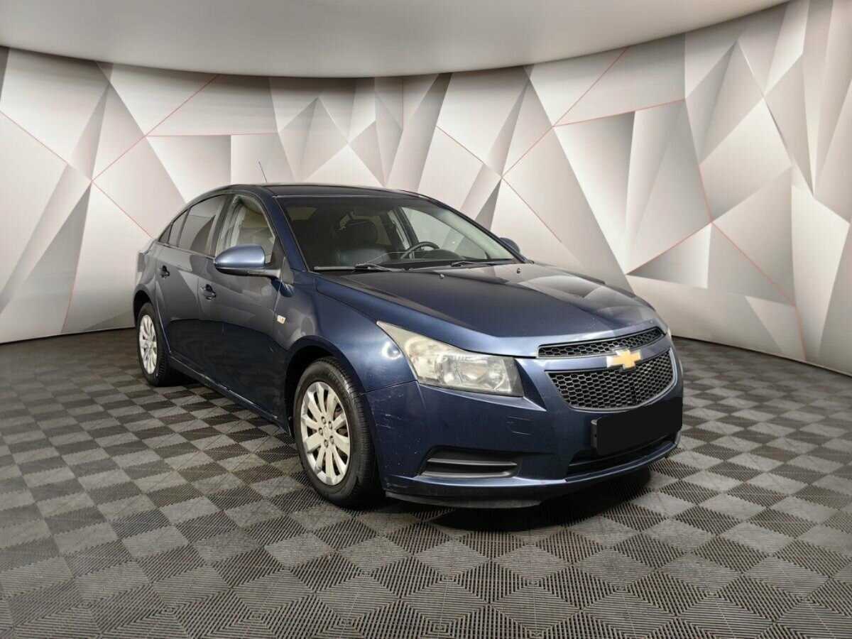 Купить Chevrolet Cruze с пробегом. Фото: #2