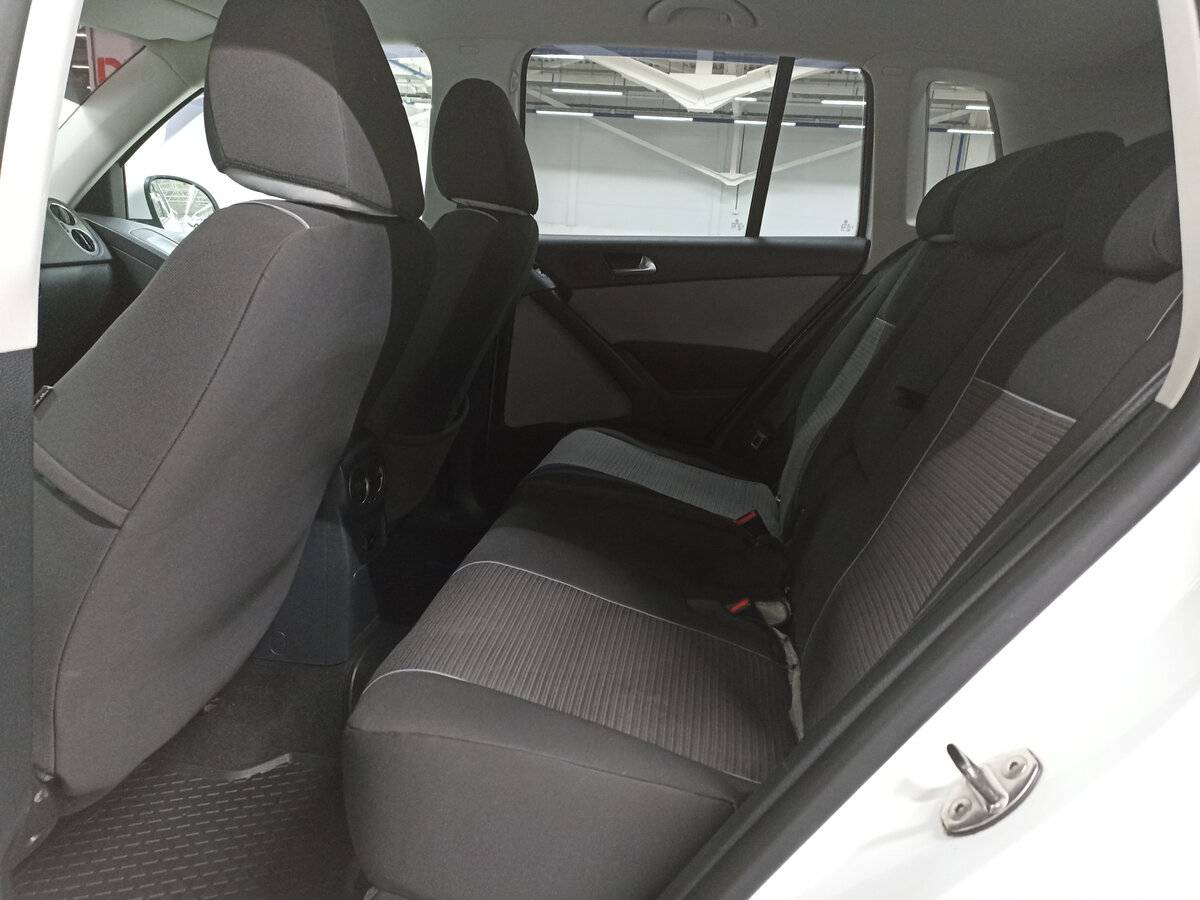 Купить Volkswagen Tiguan с пробегом. Фото: #11