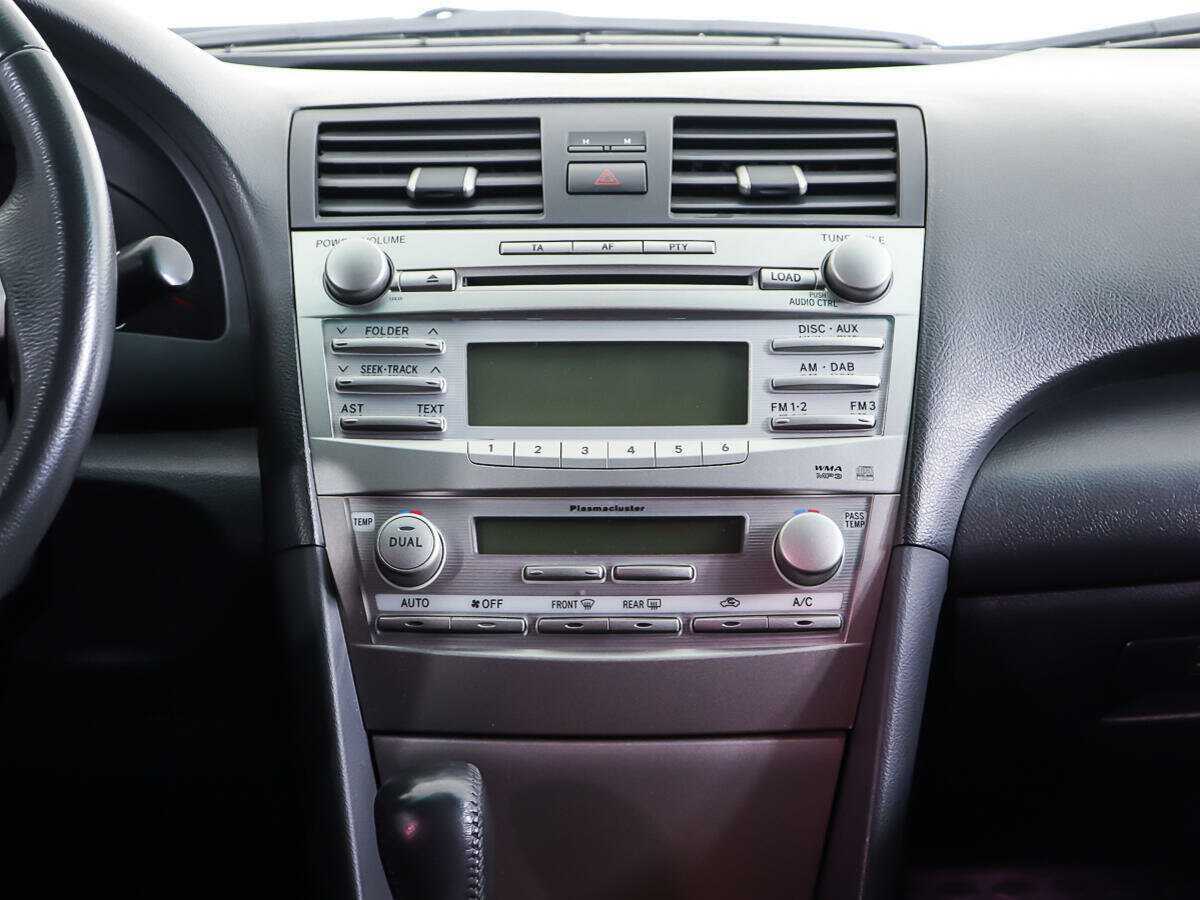 Купить Toyota Camry с пробегом. Фото: #11