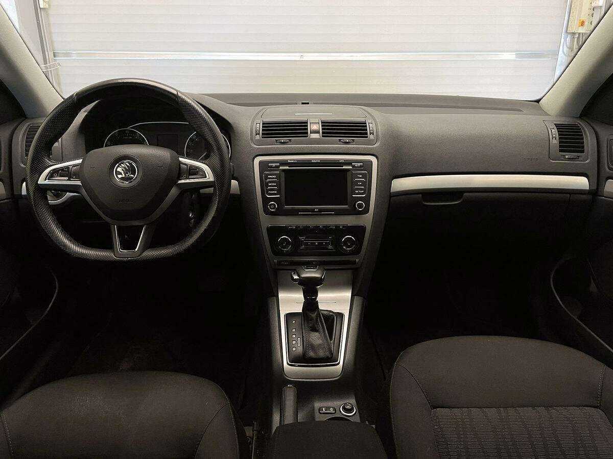 Купить Skoda Octavia с пробегом. Фото: #7