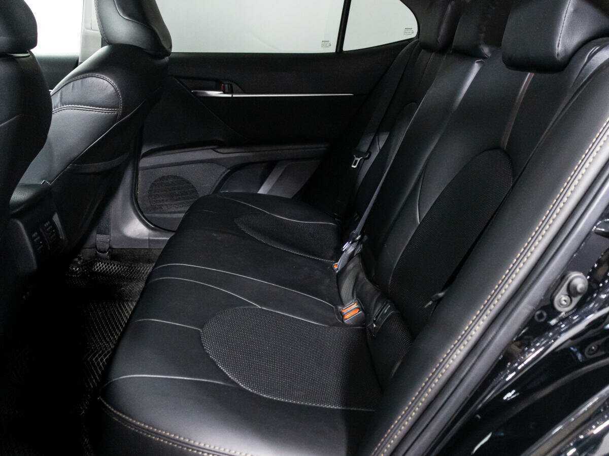 Купить Toyota Camry с пробегом. Фото: #9