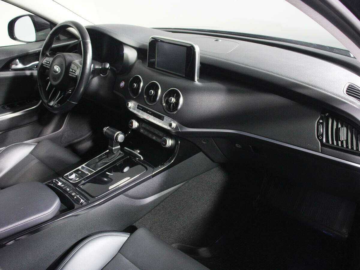 Купить Kia Stinger с пробегом. Фото: #5