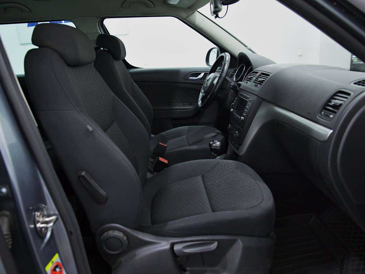 Купить Skoda Yeti с пробегом. Фото: #10