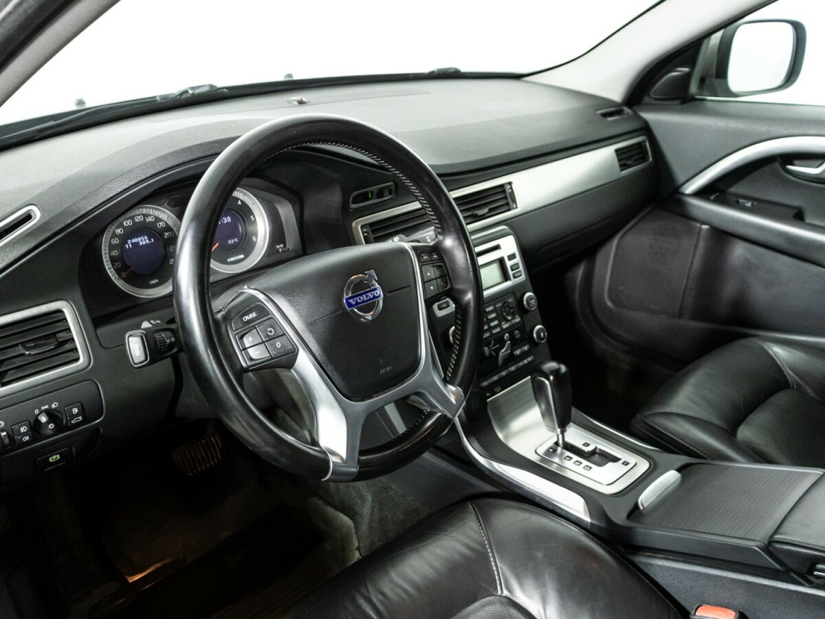 Купить Volvo XC70 с пробегом. Фото: #9