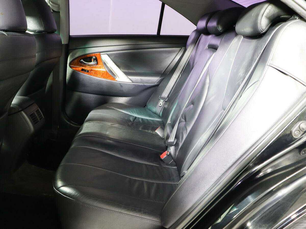 Купить Toyota Camry с пробегом. Фото: #9