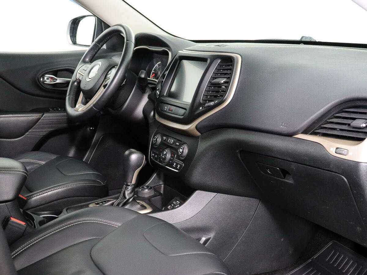 Купить Jeep Cherokee с пробегом. Фото: #6