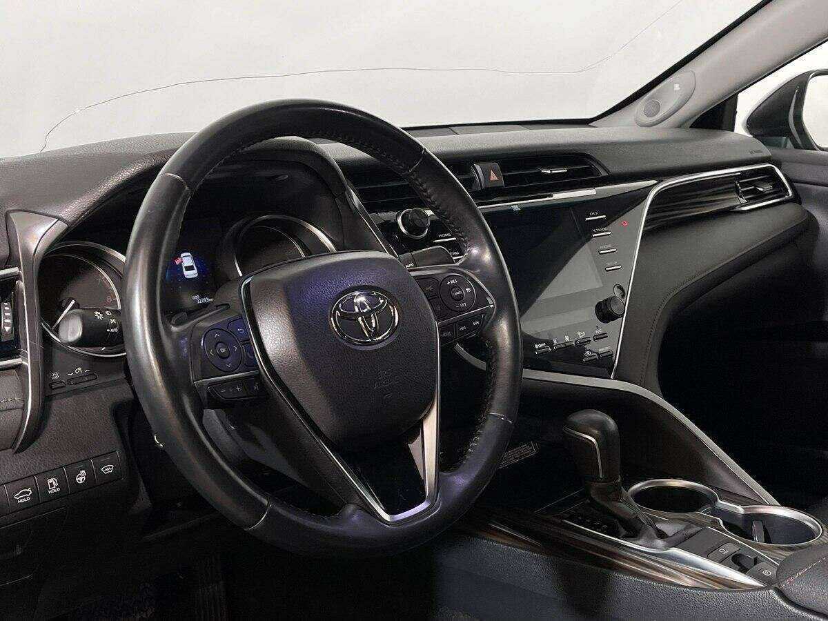 Купить Toyota Camry с пробегом. Фото: #15
