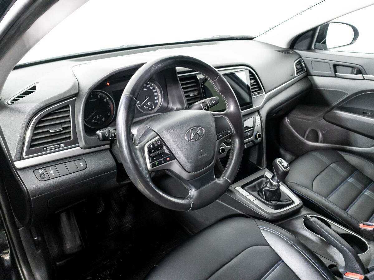 Купить Hyundai Elantra с пробегом. Фото: #10