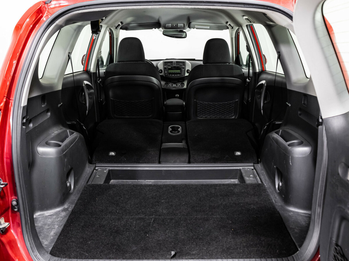 Купить Toyota RAV4 с пробегом. Фото: #17