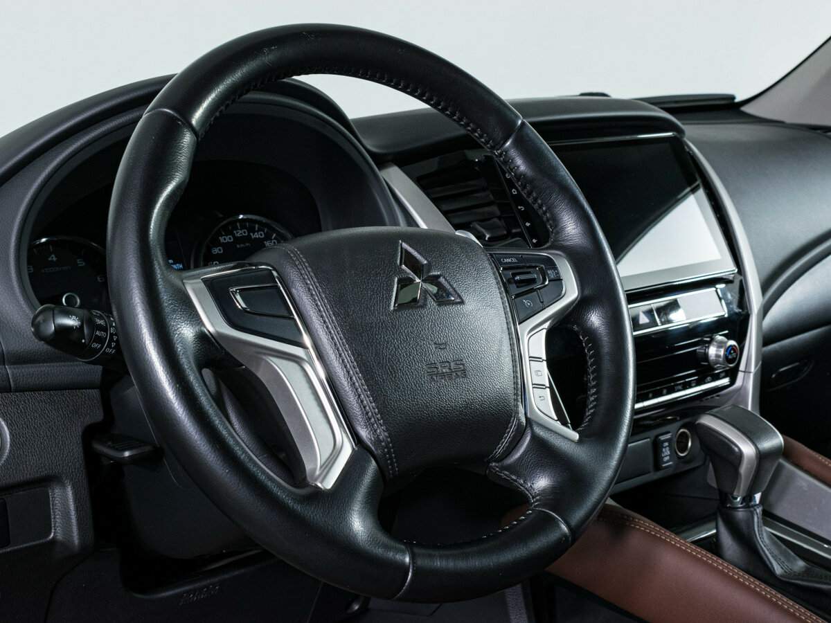 Купить Mitsubishi Pajero Sport с пробегом. Фото: #11